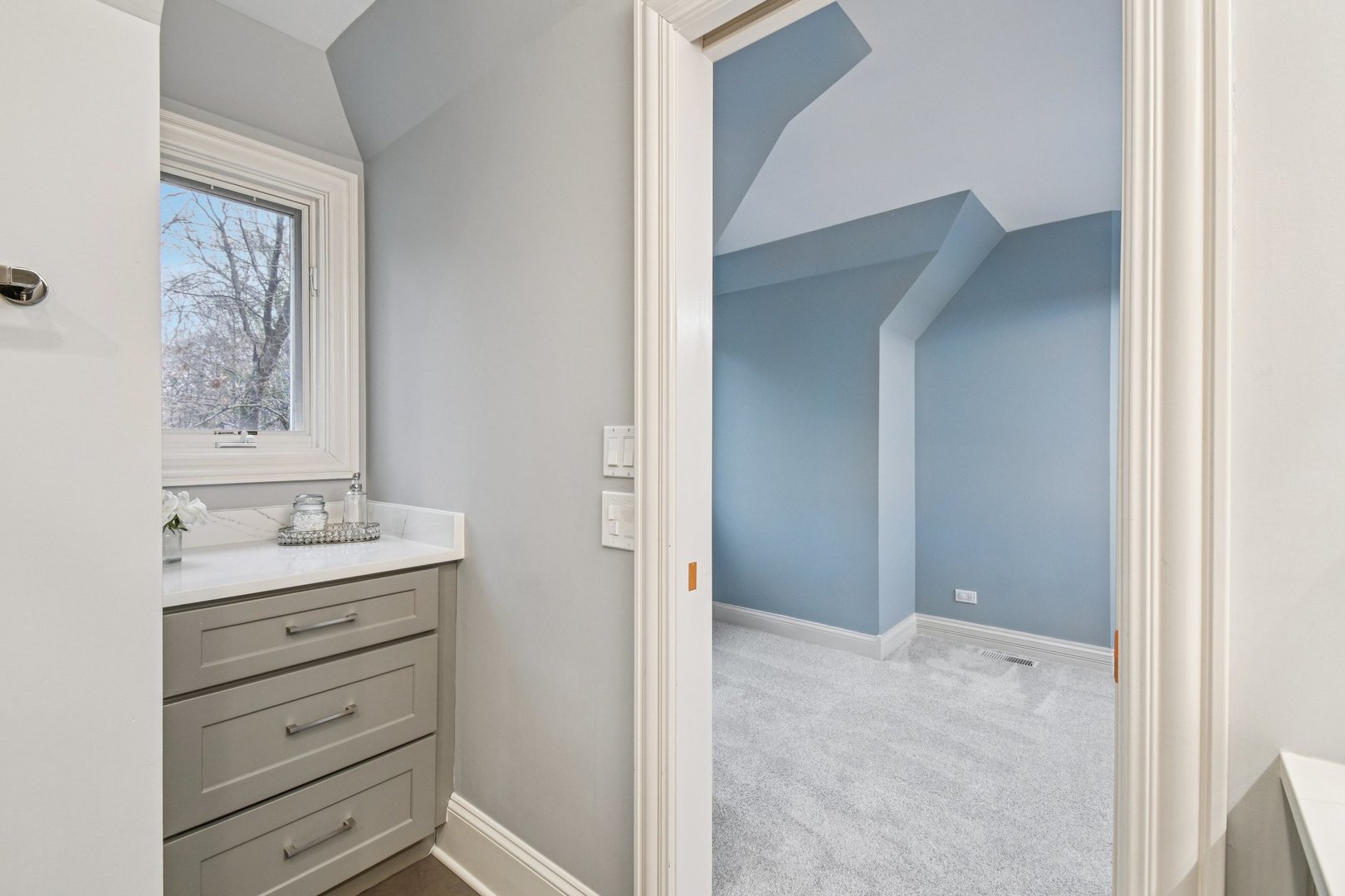 14 Briarwood Lane, Lincolnshire, IL 60069