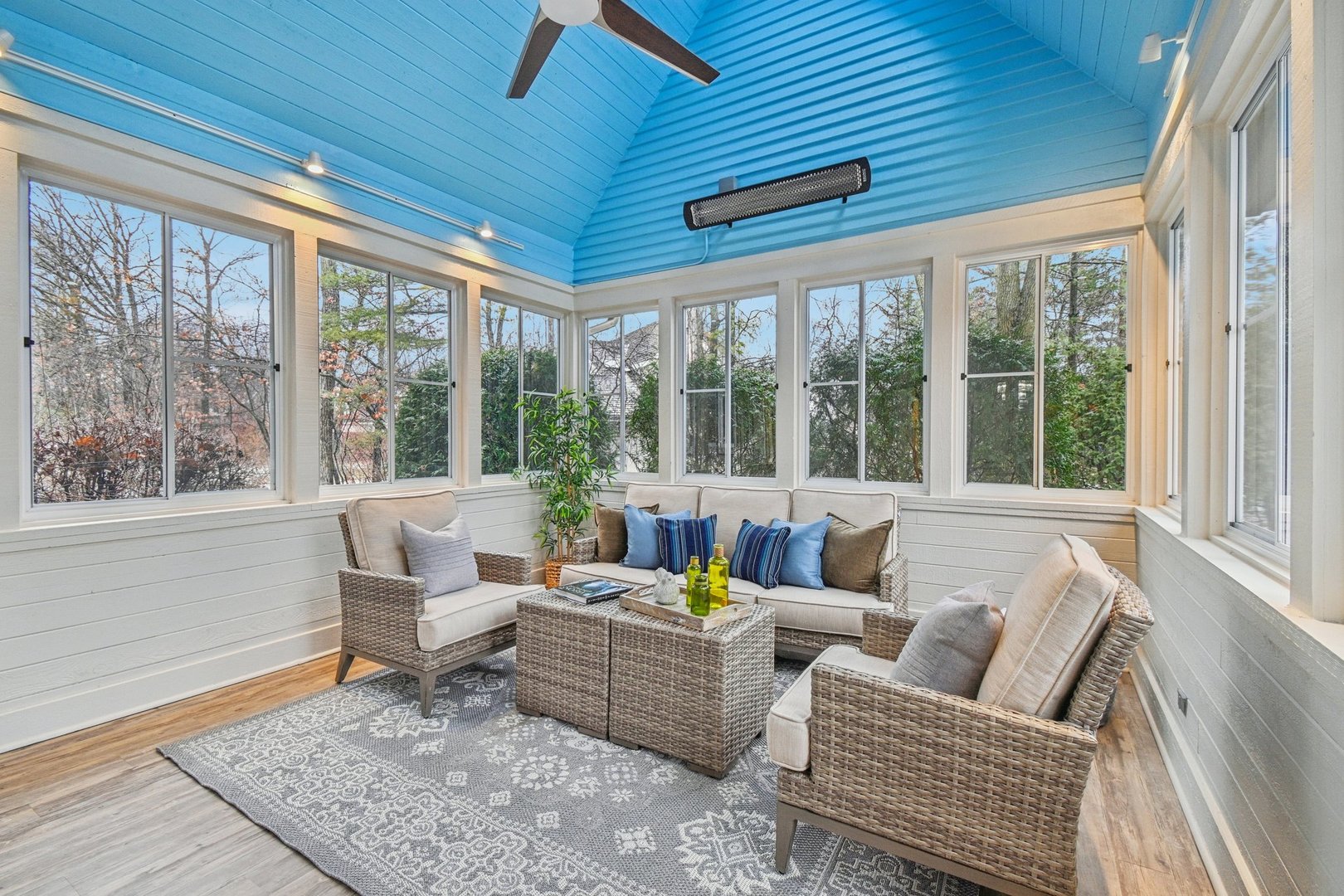 14 Briarwood Lane, Lincolnshire, IL 60069