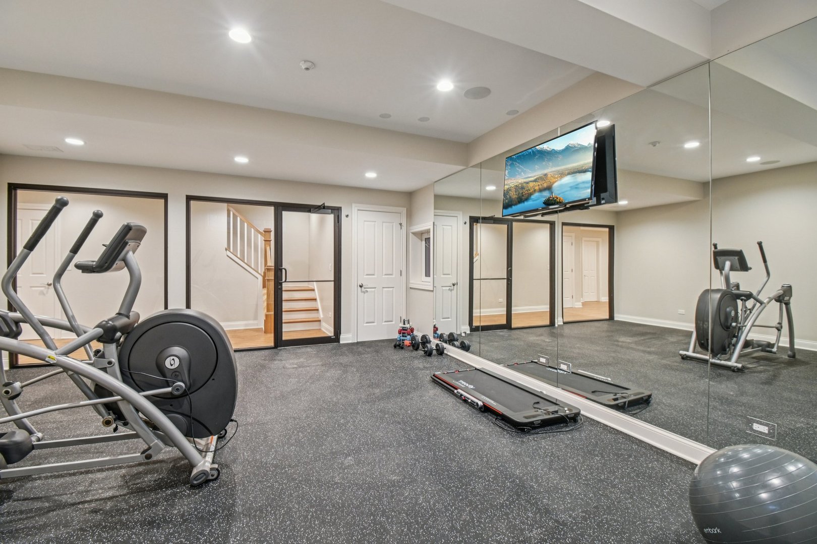 14 Briarwood Lane, Lincolnshire, IL 60069