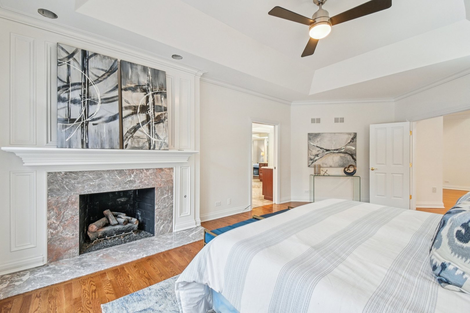 14 Briarwood Lane, Lincolnshire, IL 60069