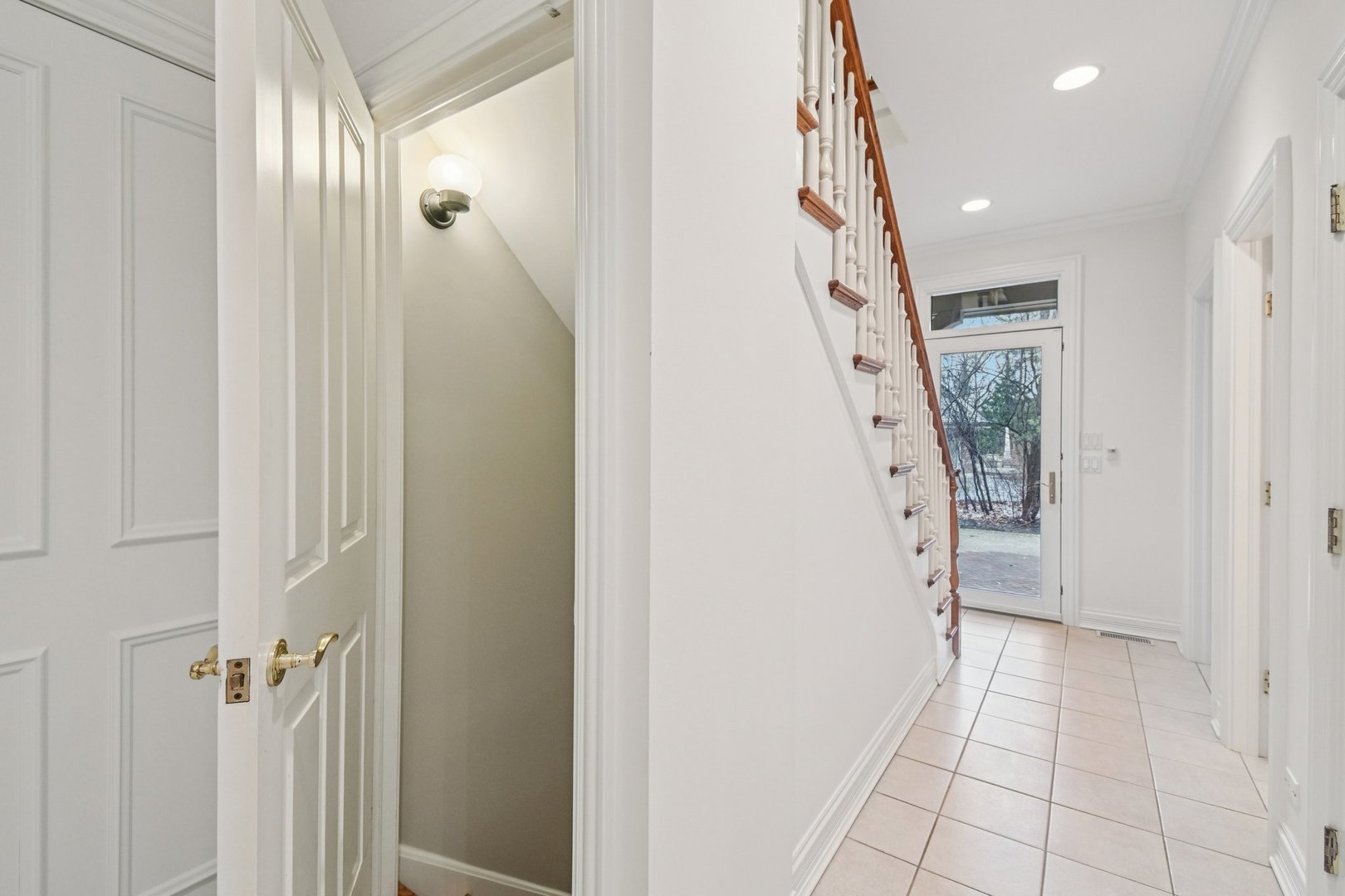 14 Briarwood Lane, Lincolnshire, IL 60069