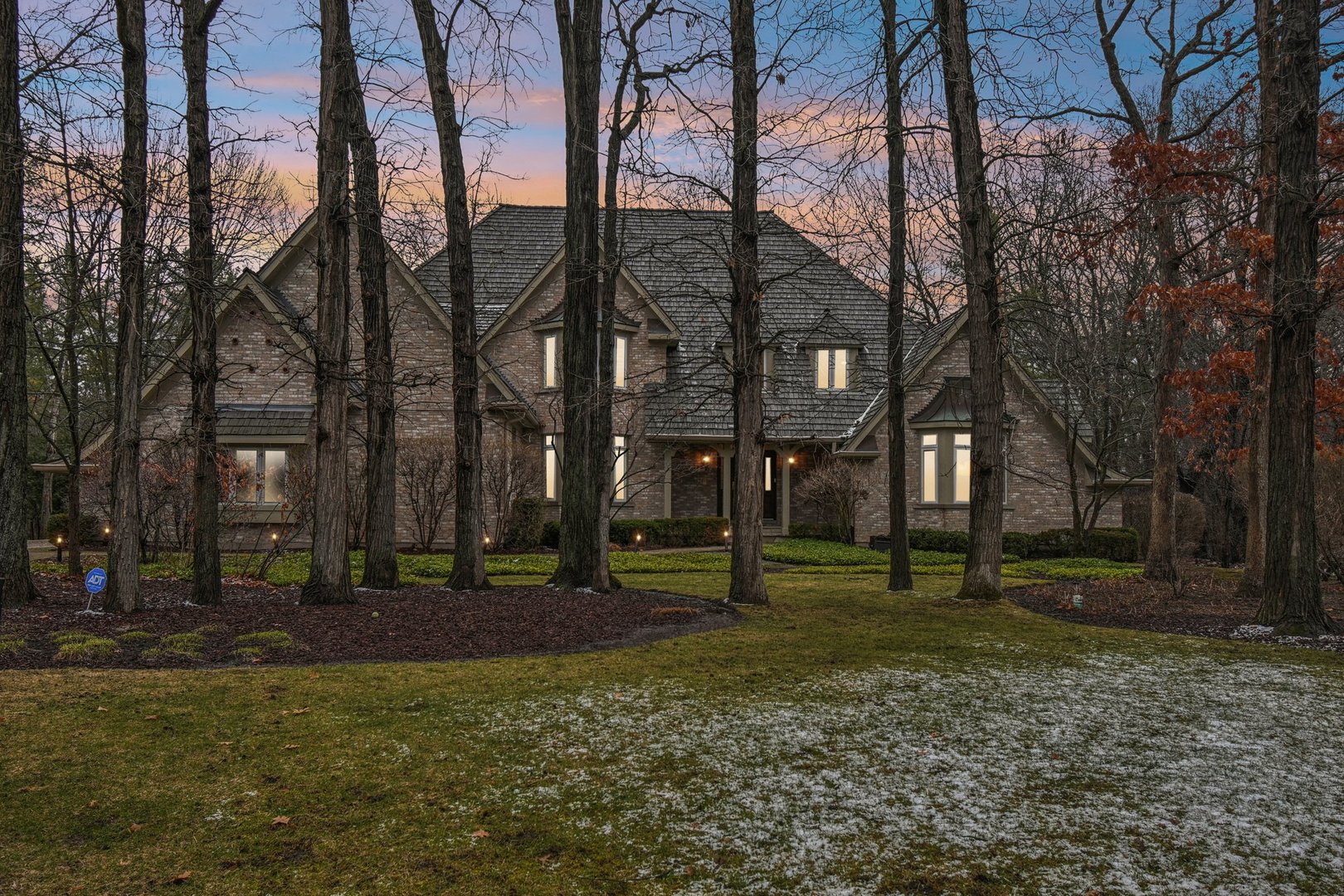 14 Briarwood Lane, Lincolnshire, IL 60069