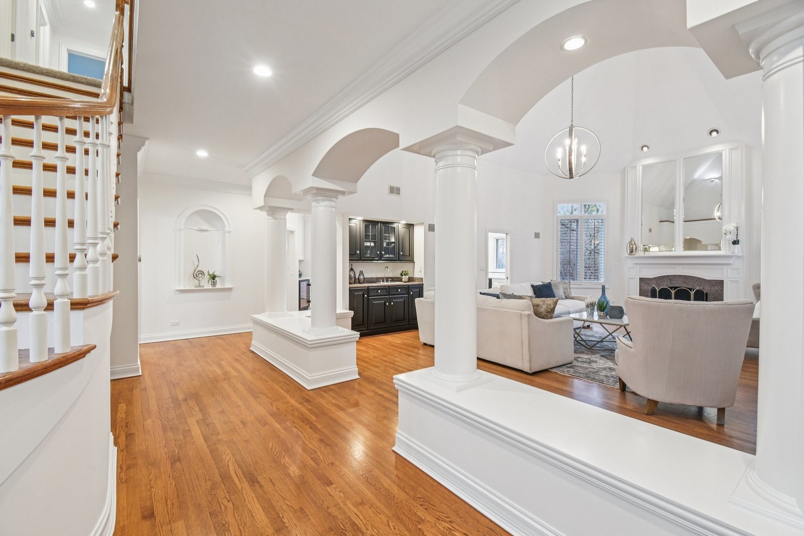 14 Briarwood Lane, Lincolnshire, IL 60069