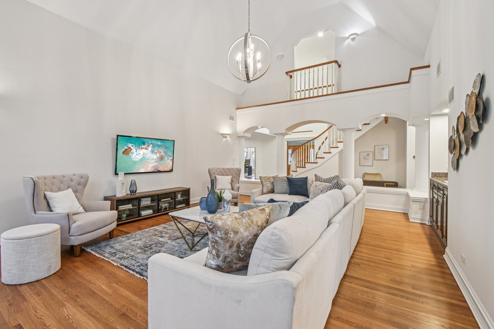 14 Briarwood Lane, Lincolnshire, IL 60069