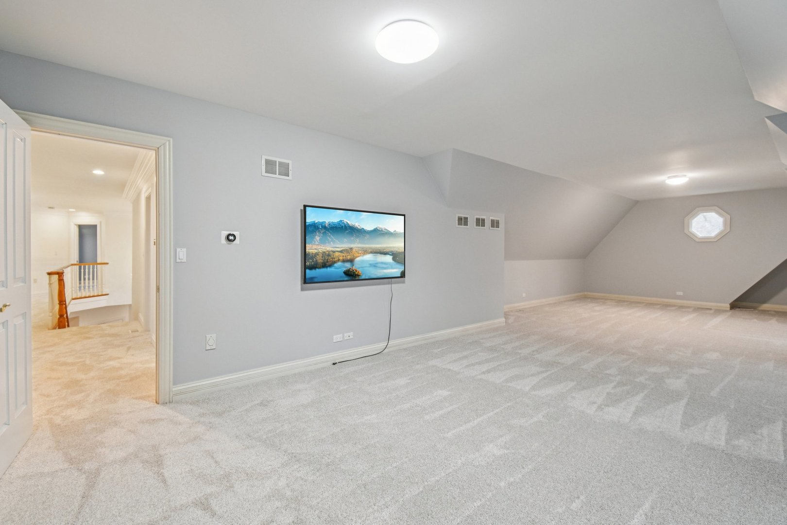 14 Briarwood Lane, Lincolnshire, IL 60069