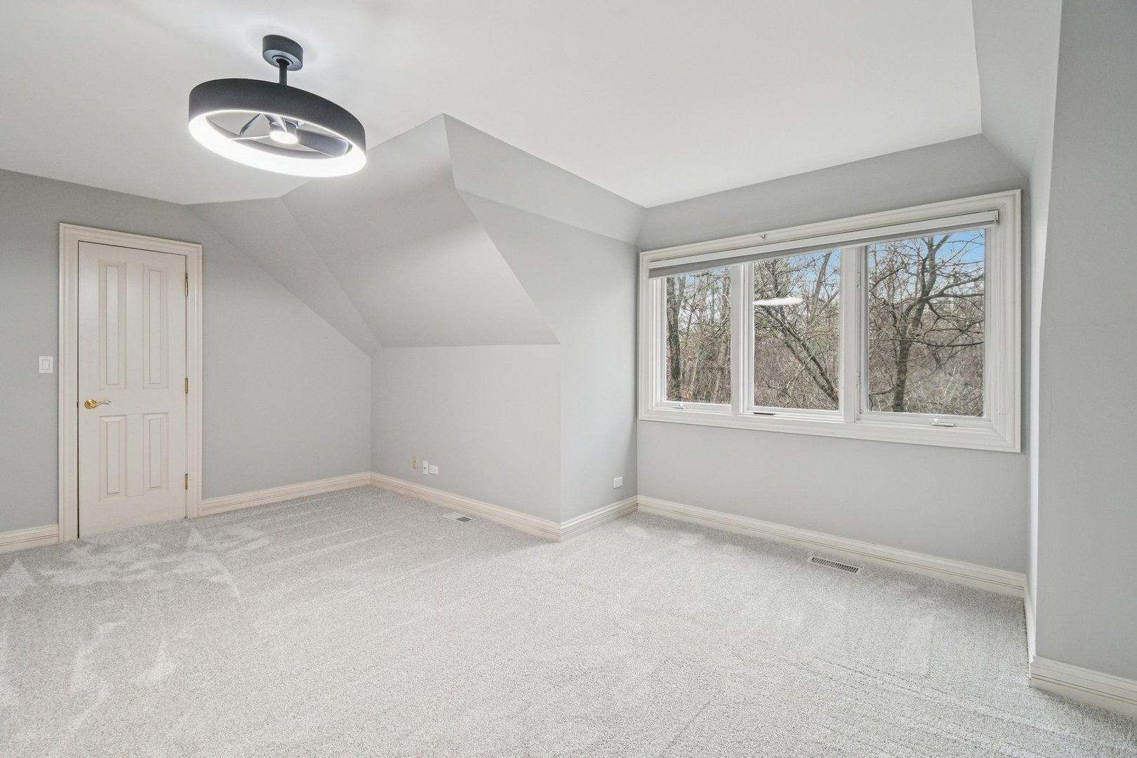 14 Briarwood Lane, Lincolnshire, IL 60069