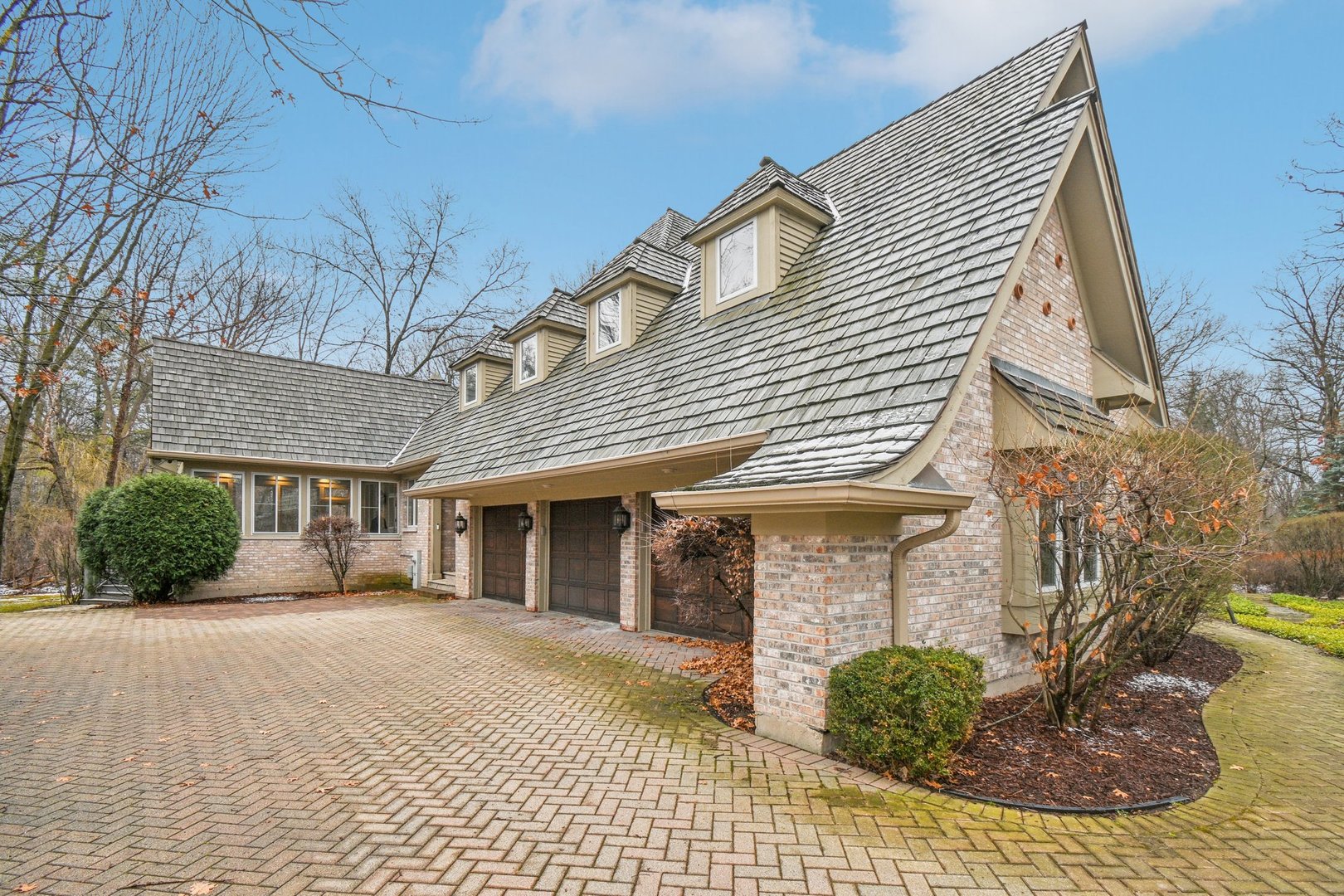 14 Briarwood Lane, Lincolnshire, IL 60069