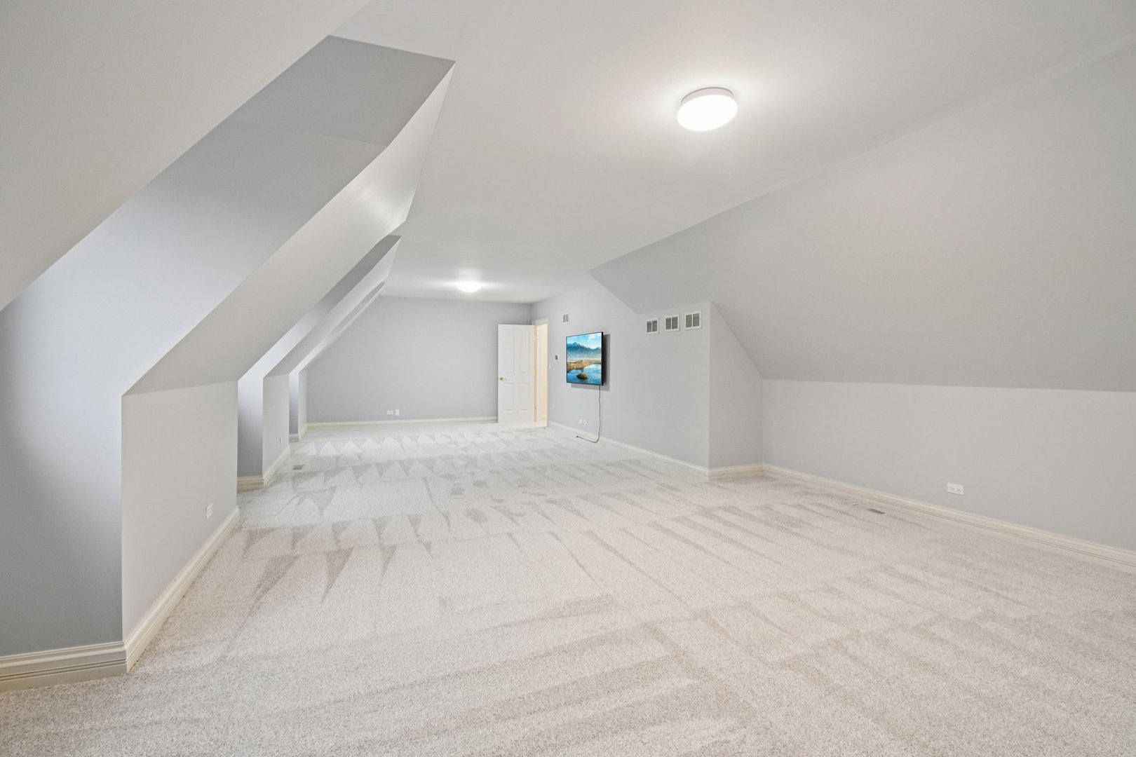 14 Briarwood Lane, Lincolnshire, IL 60069