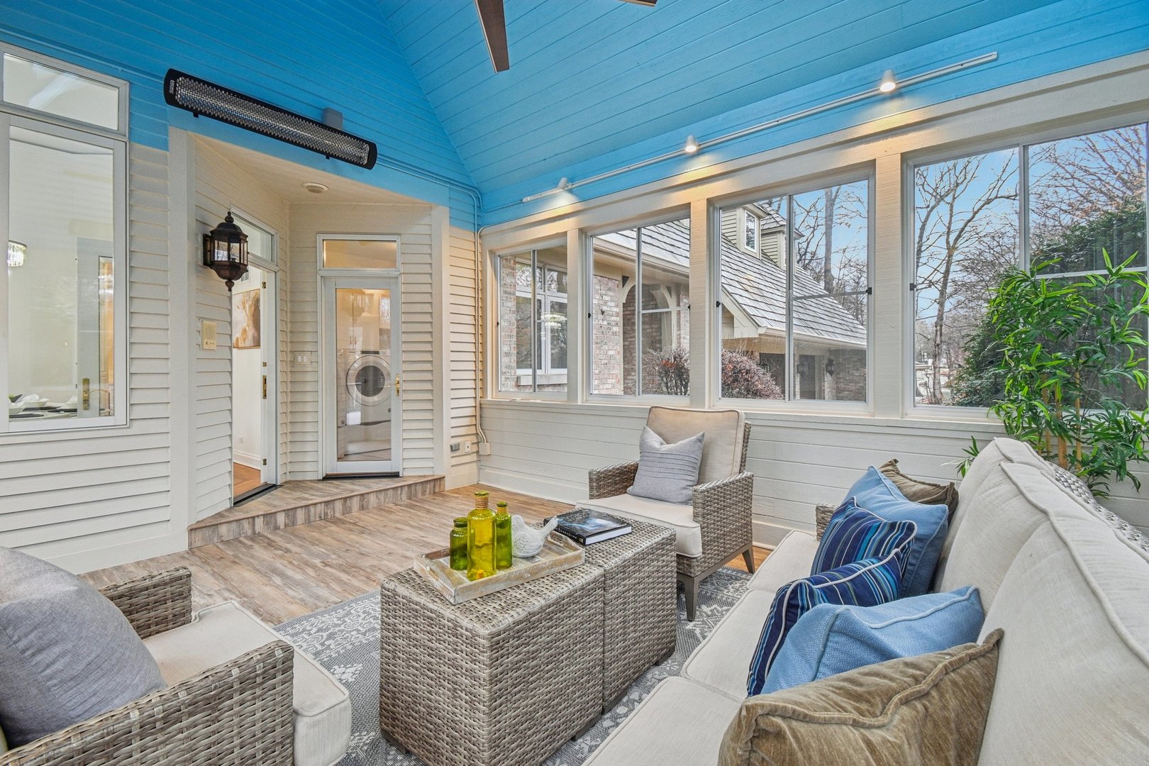 14 Briarwood Lane, Lincolnshire, IL 60069