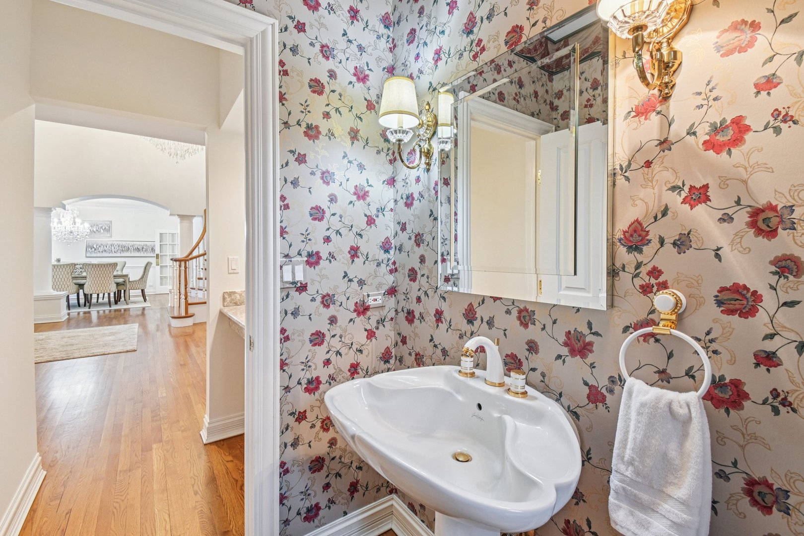 14 Briarwood Lane, Lincolnshire, IL 60069