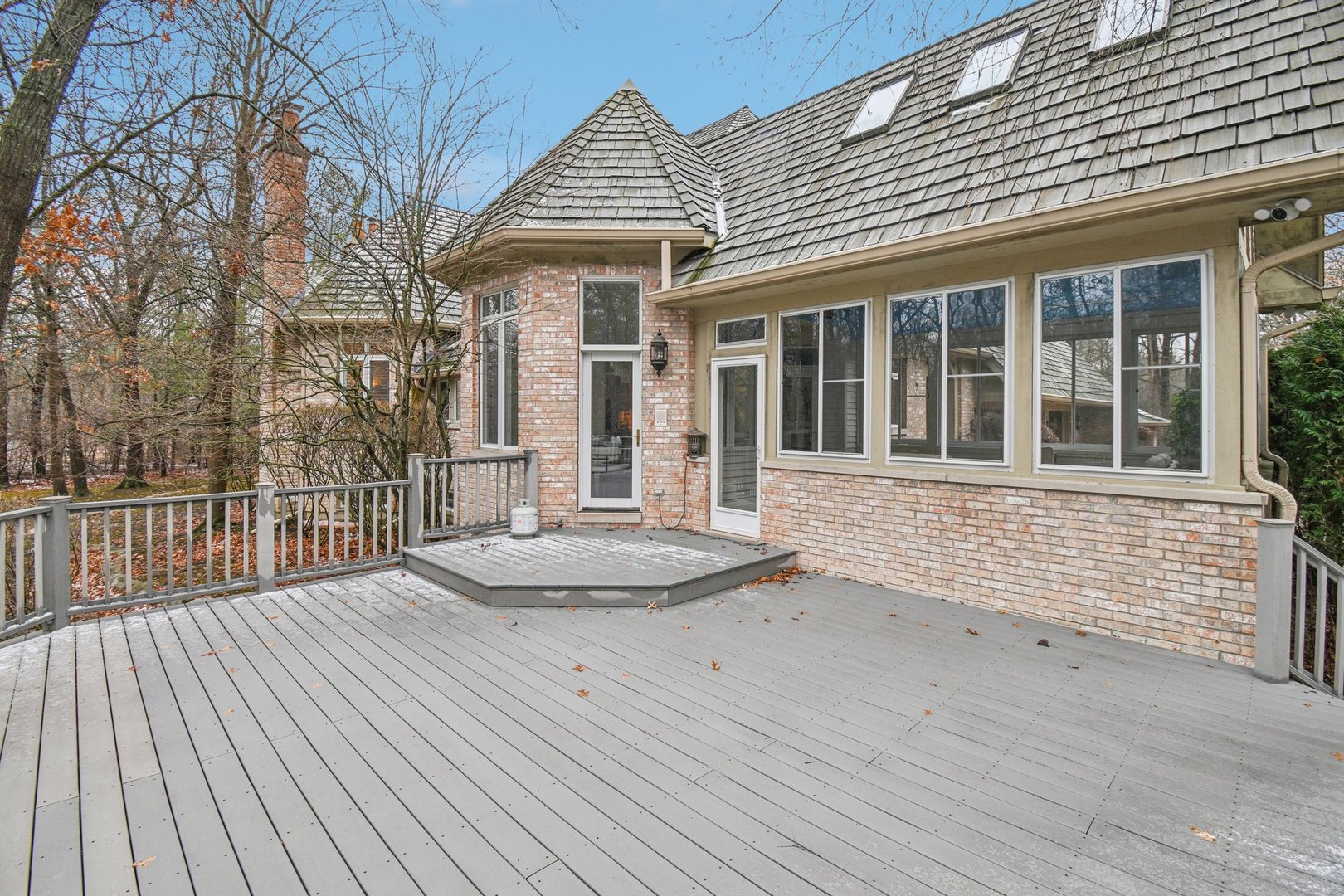 14 Briarwood Lane, Lincolnshire, IL 60069