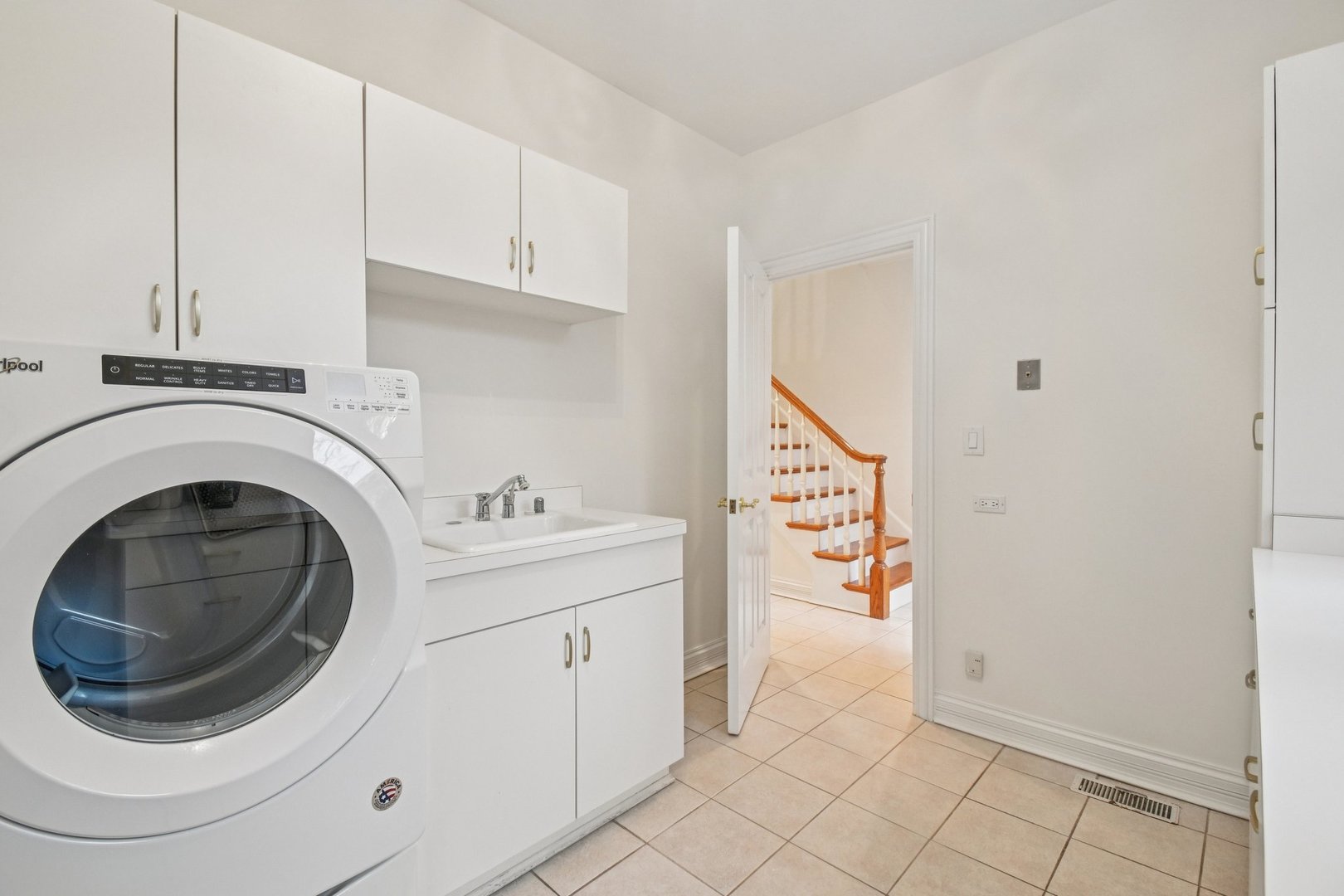 14 Briarwood Lane, Lincolnshire, IL 60069