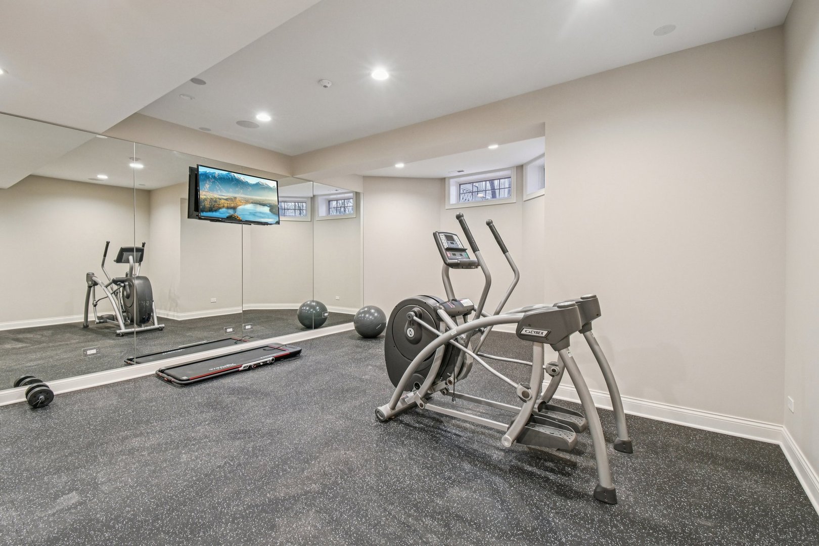 14 Briarwood Lane, Lincolnshire, IL 60069