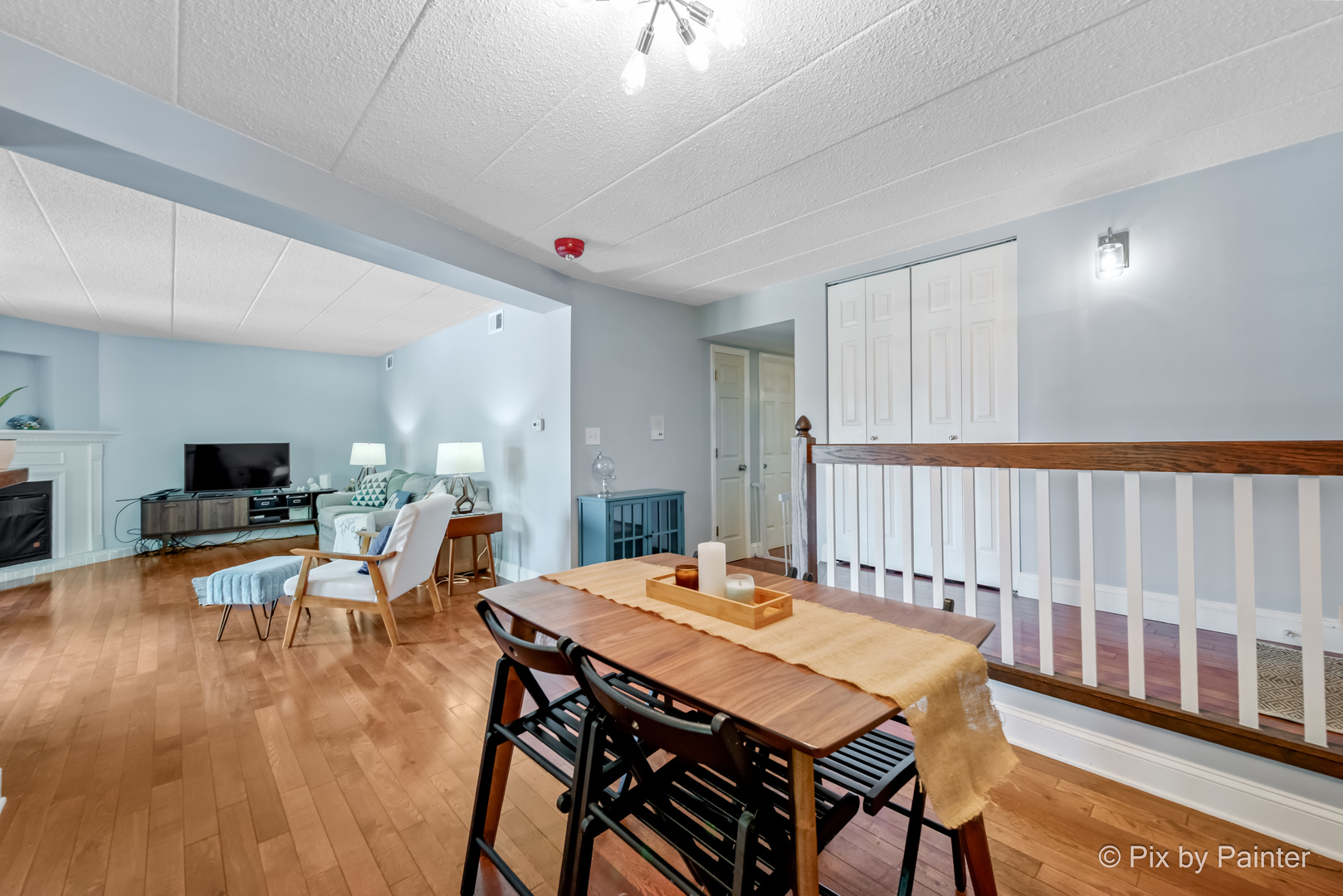 61 W Pier Drive #201, Westmont, IL 60559