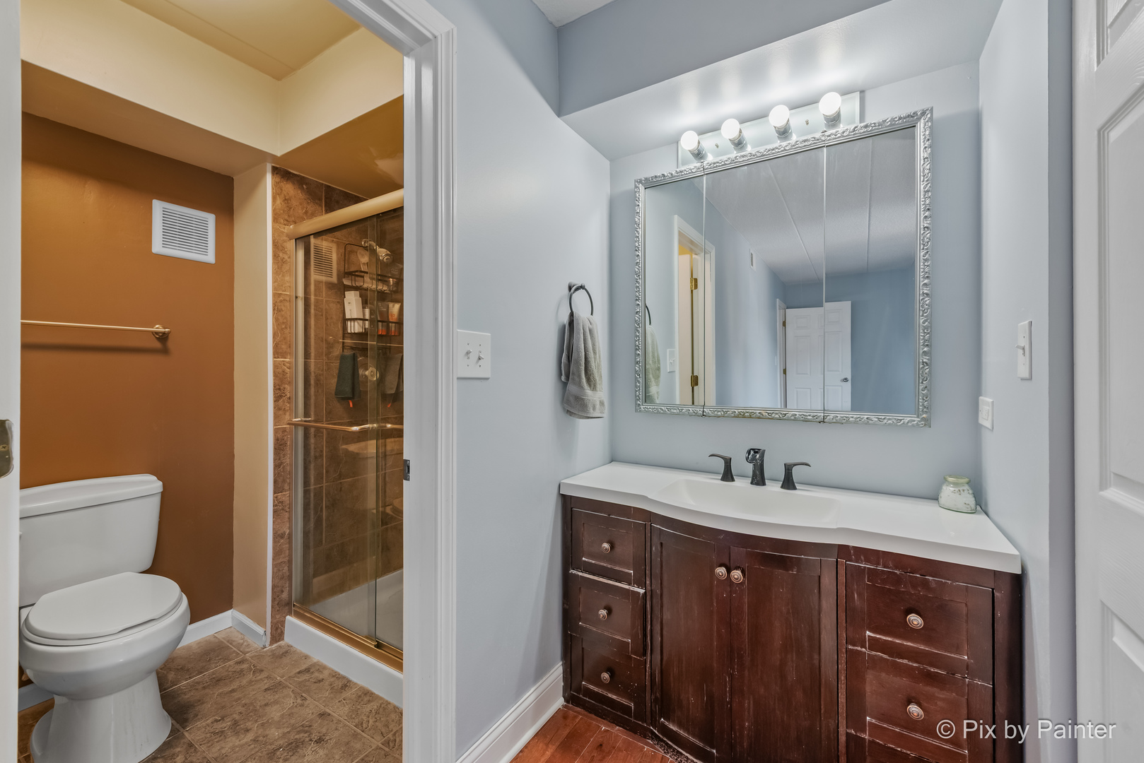 61 W Pier Drive #201, Westmont, IL 60559