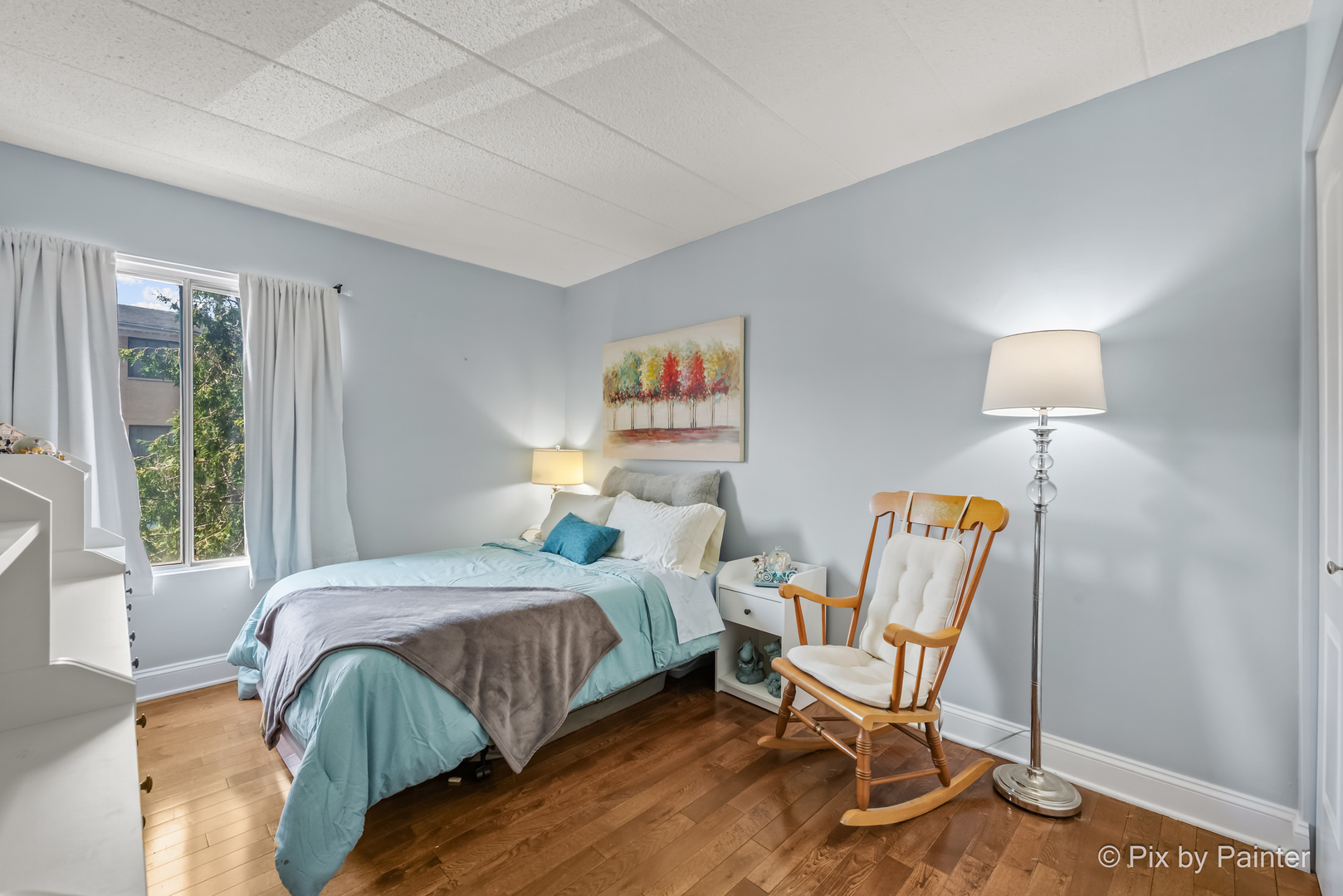 61 W Pier Drive #201, Westmont, IL 60559