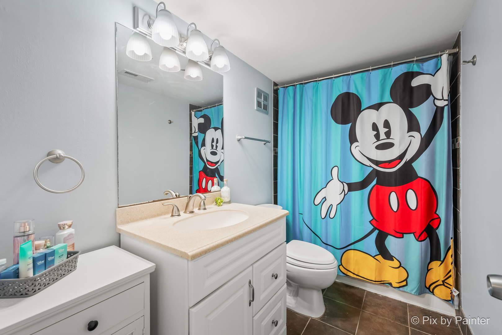 61 W Pier Drive #201, Westmont, IL 60559