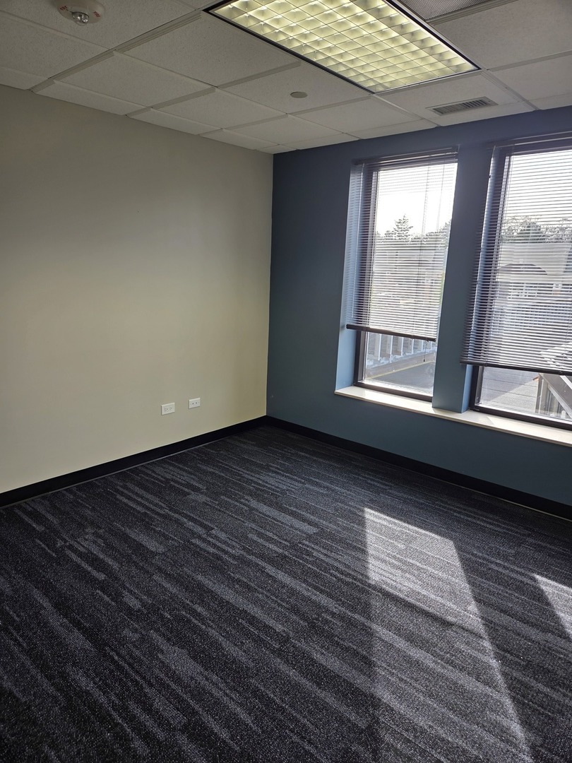 150 S Bloomingdale Road, Bloomingdale, IL 60108