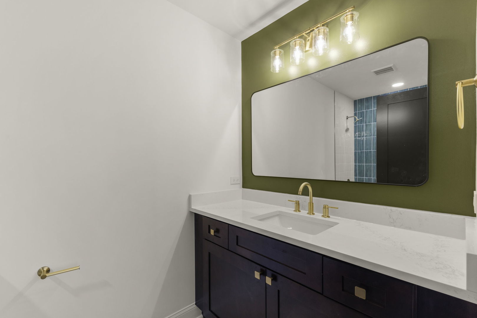 613 Zaininger Avenue, Naperville, IL 60563