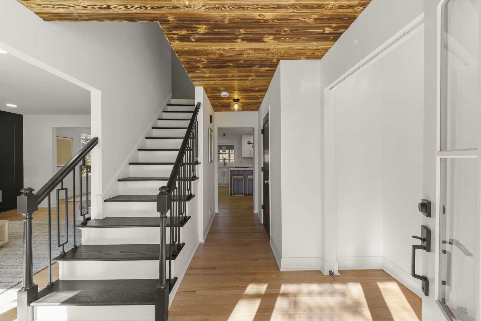 613 Zaininger Avenue, Naperville, IL 60563