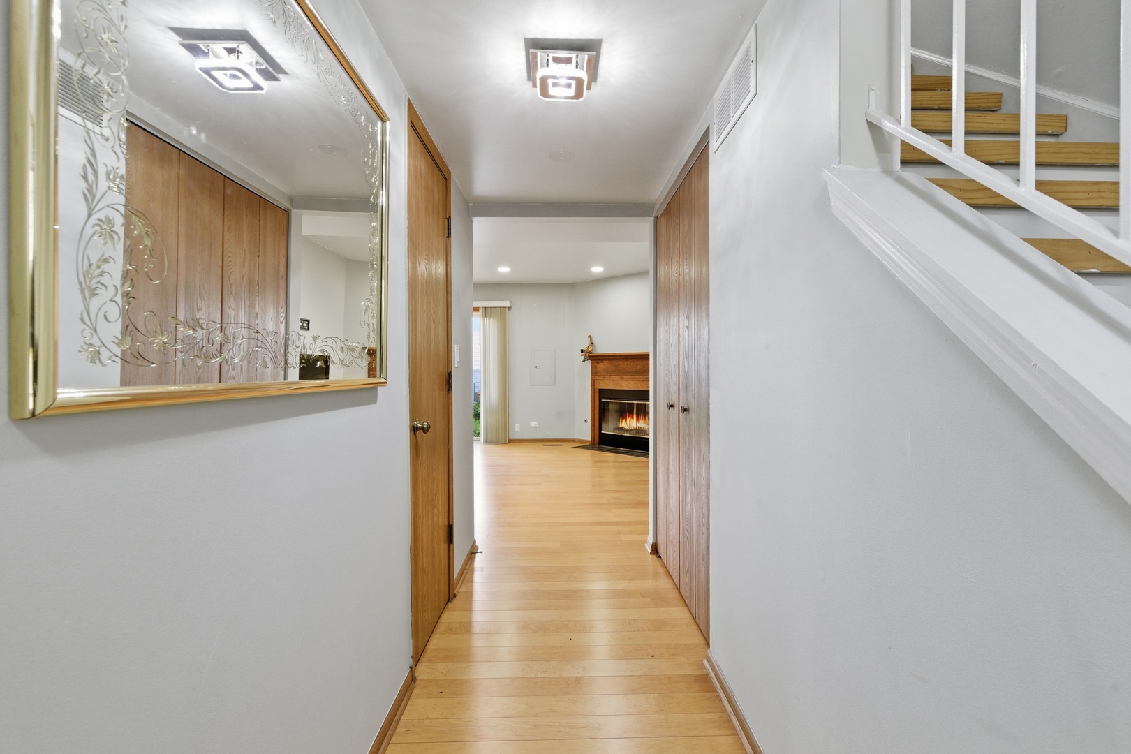 1297 WOODLAKE Drive #0, Carol Stream, IL 60188