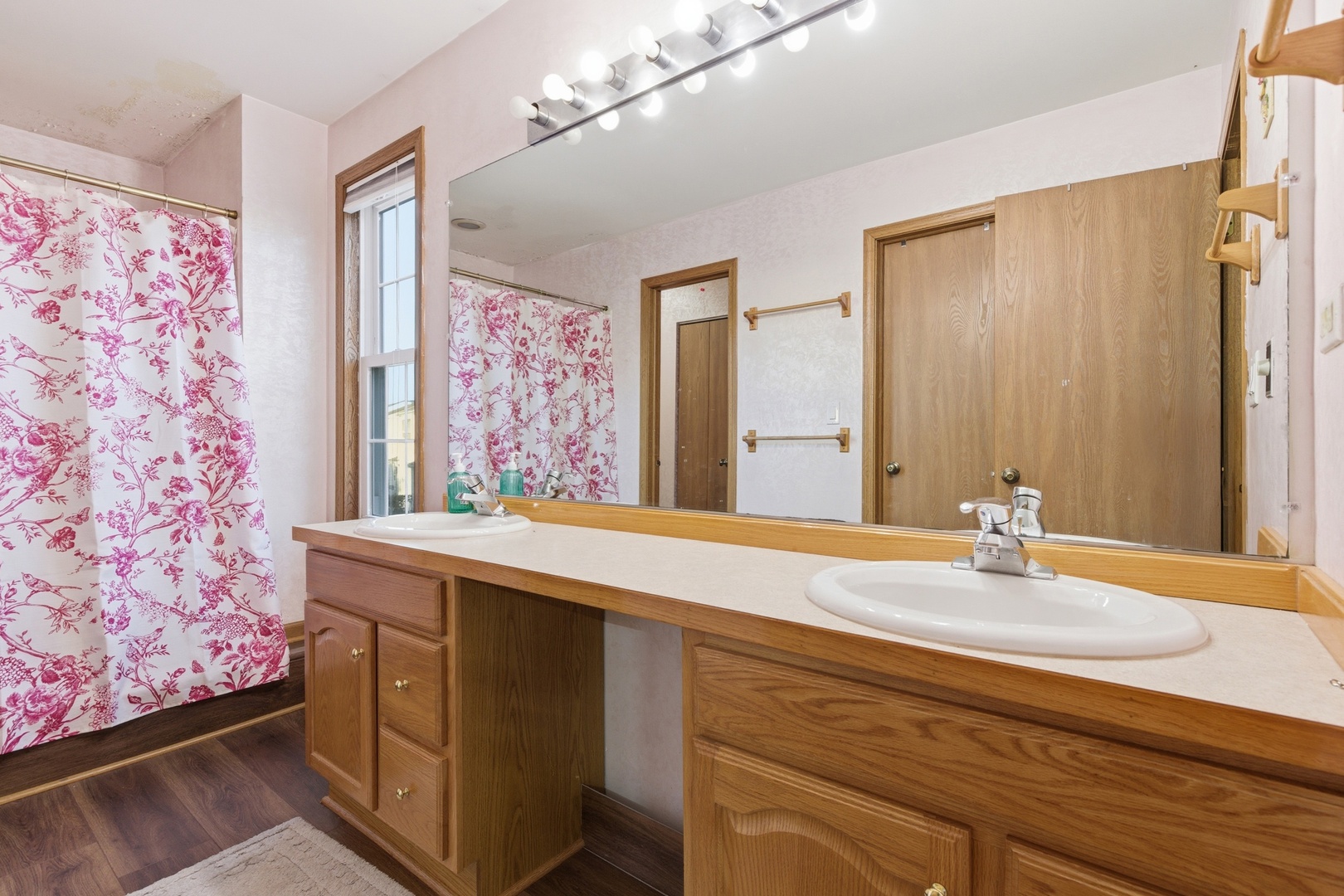 1297 WOODLAKE Drive #0, Carol Stream, IL 60188