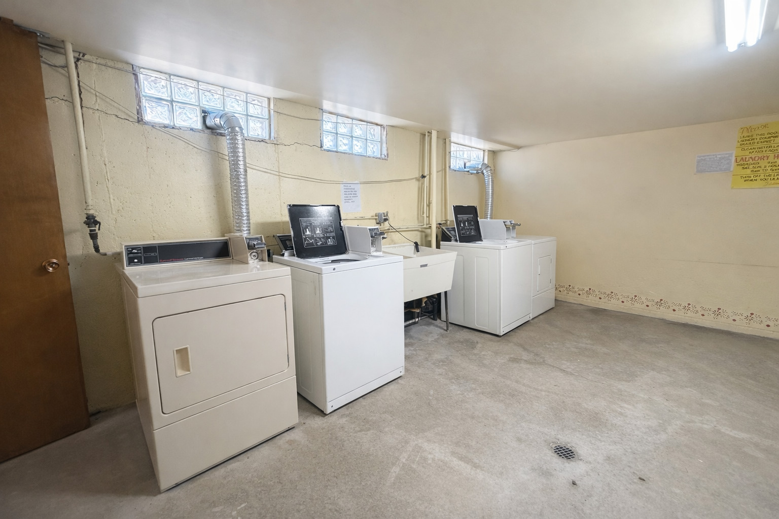 555 N Carroll Parkway #1F, Glenwood, IL 60425