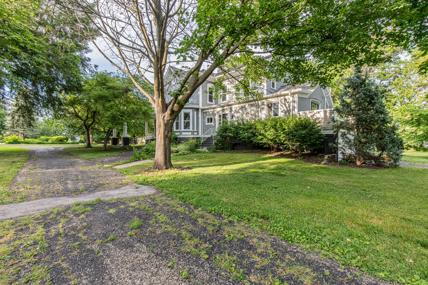 612 E Peru Street, Princeton, IL 61356