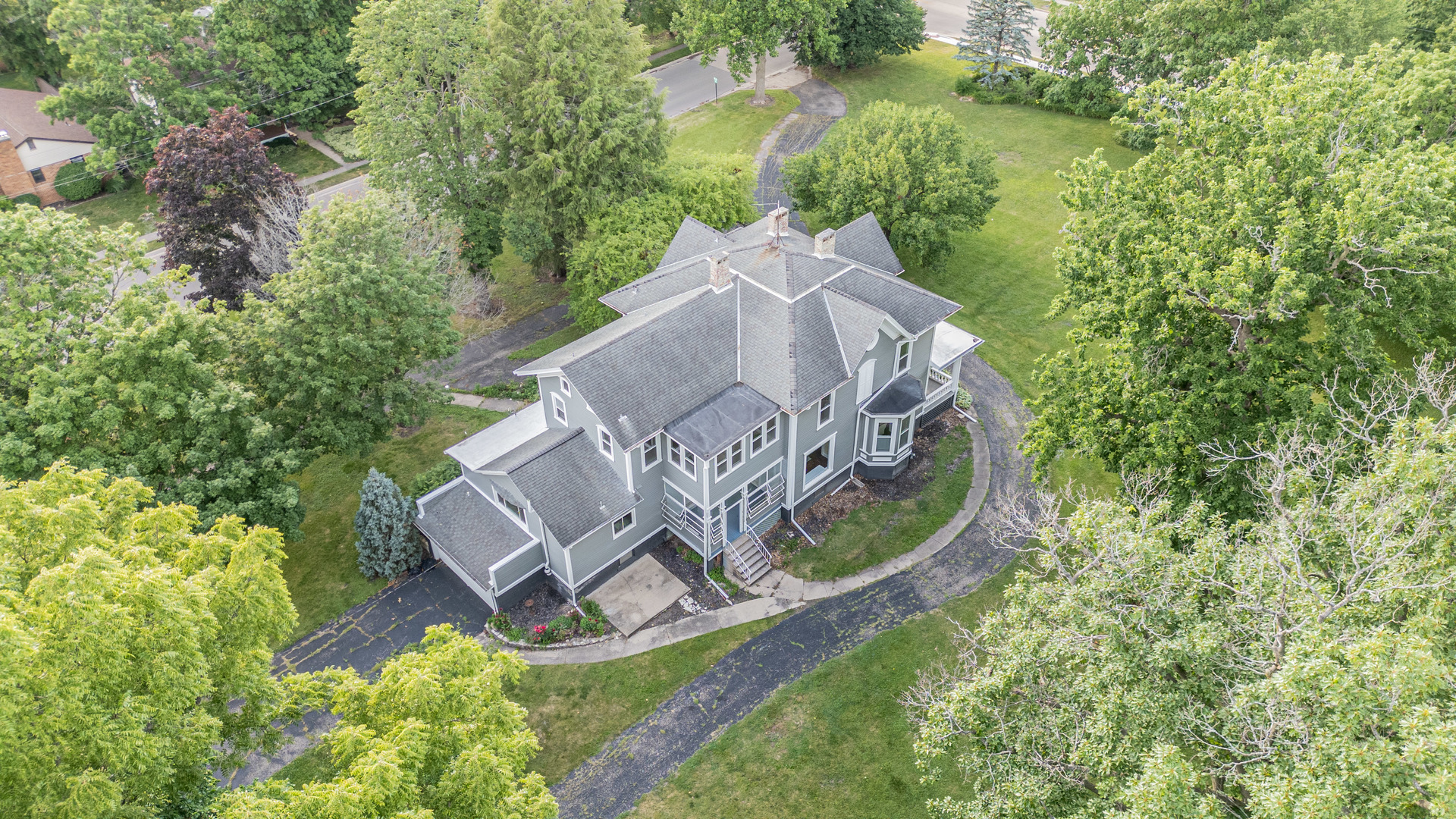 612 E Peru Street, Princeton, IL 61356