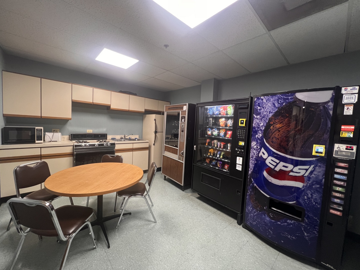 7808 W COLLEGE Drive #LL3, Palos Heights, IL 60463