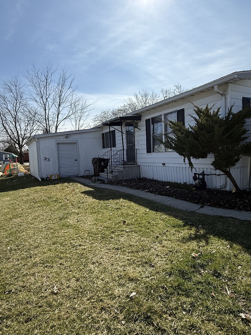 33 Brushwood Drive, Matteson, IL 60443