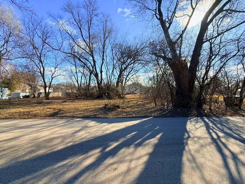 127 Lakewood Avenue, Crystal Lake, IL 60014