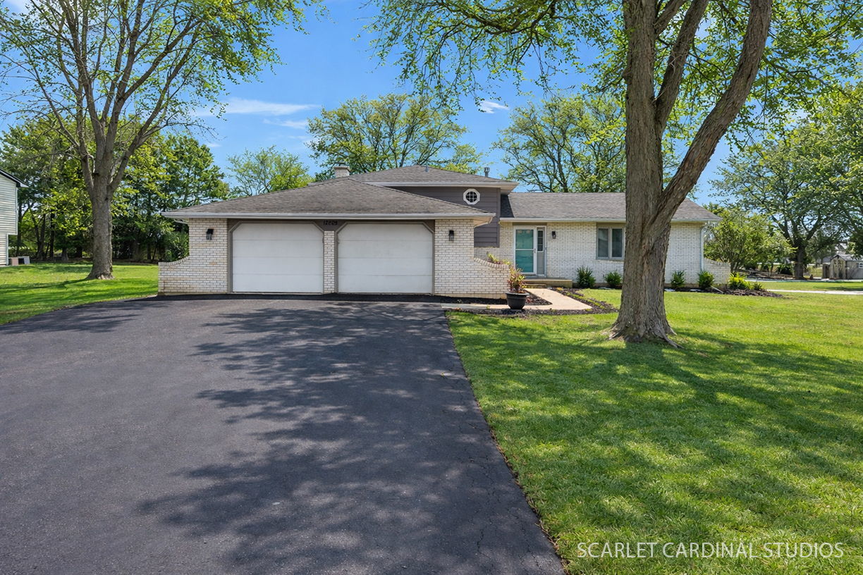 12805 S Elaine Drive, Plainfield, IL 60585
