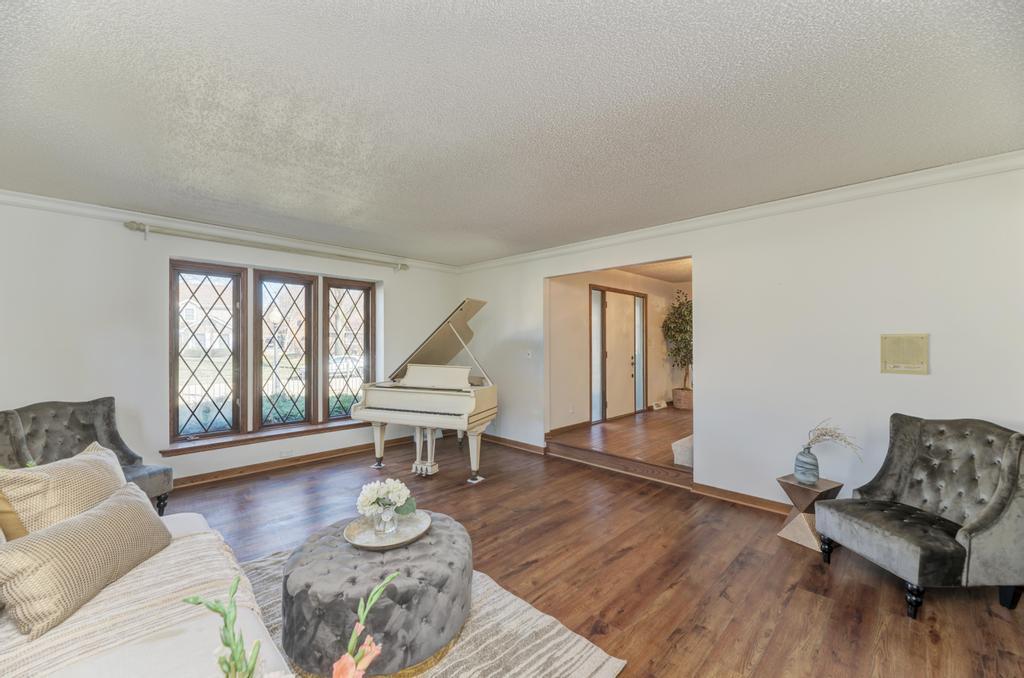 1212 Buell Avenue, Joliet, IL 60435