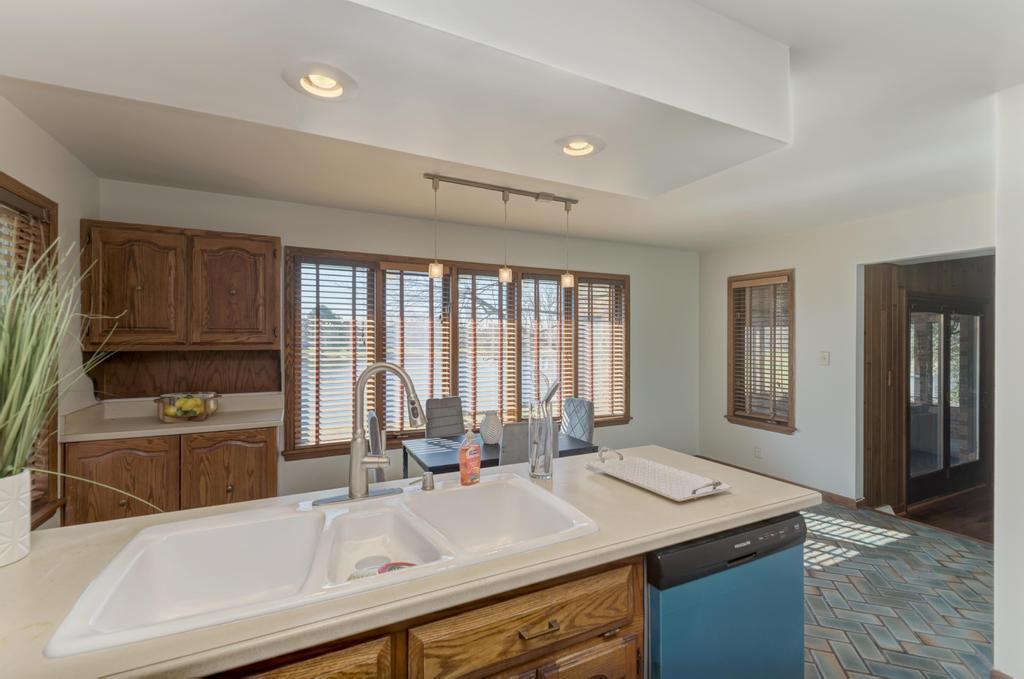 1212 Buell Avenue, Joliet, IL 60435