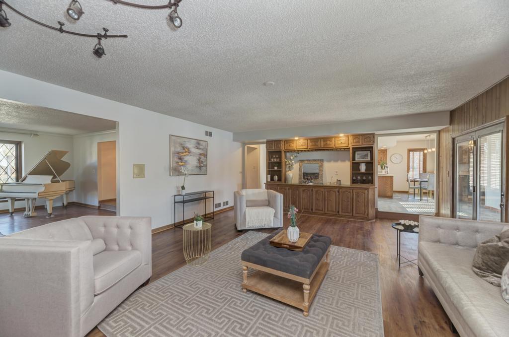 1212 Buell Avenue, Joliet, IL 60435