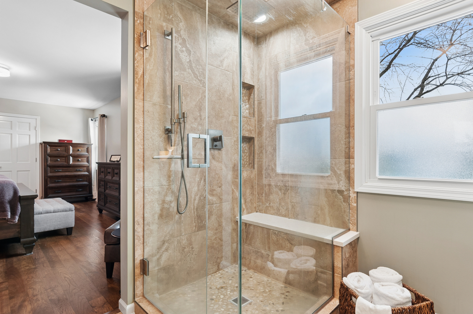 2504 Sun Valley Road, Lisle, IL 60532