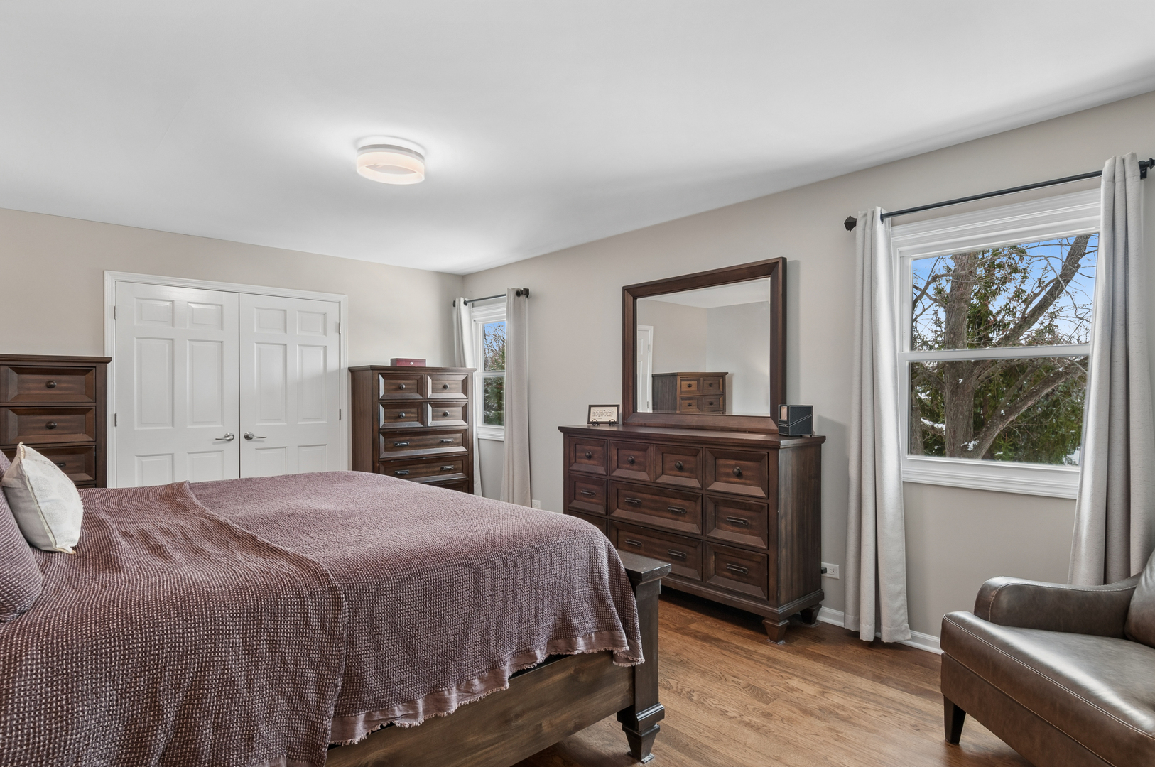 2504 Sun Valley Road, Lisle, IL 60532