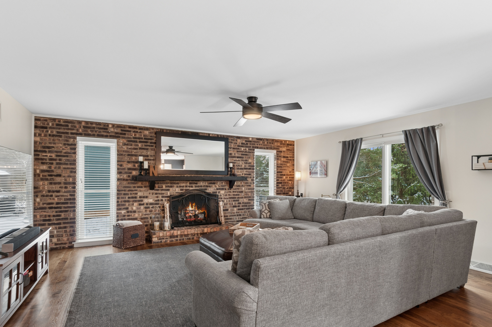 2504 Sun Valley Road, Lisle, IL 60532