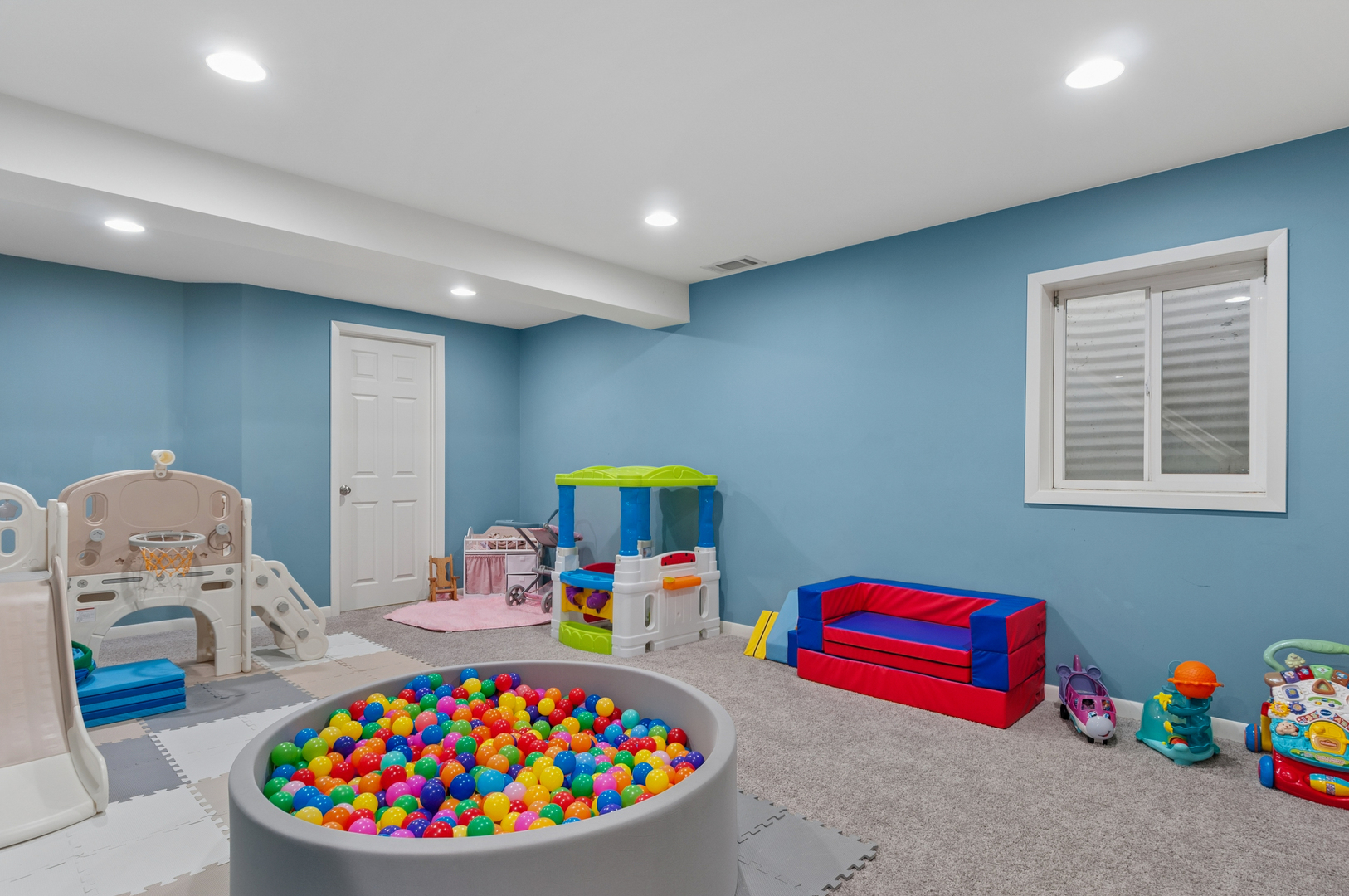 2504 Sun Valley Road, Lisle, IL 60532