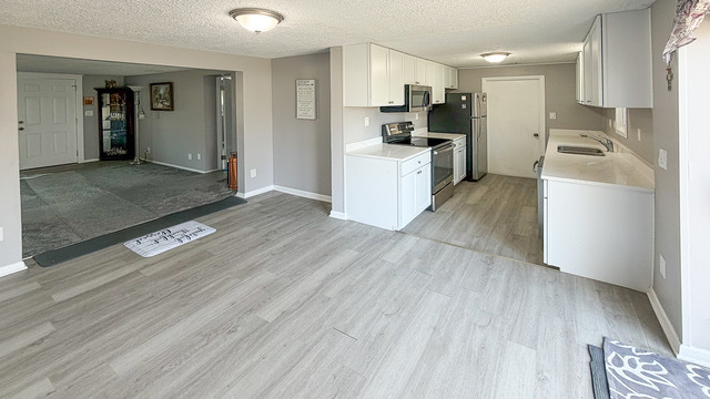 714 Landon Avenue, Winthrop Harbor, IL 60096