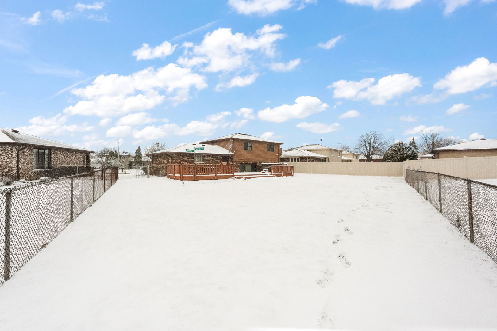 16615 Blossom Lane, Tinley Park, IL 60487