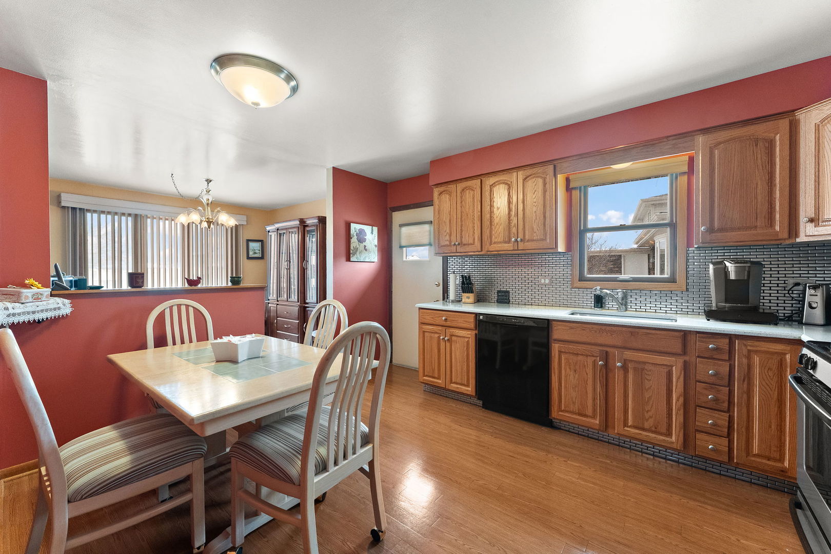 16615 Blossom Lane, Tinley Park, IL 60487