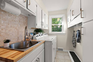 372 Stratford Road, Des Plaines, IL 60016