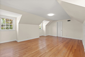 372 Stratford Road, Des Plaines, IL 60016