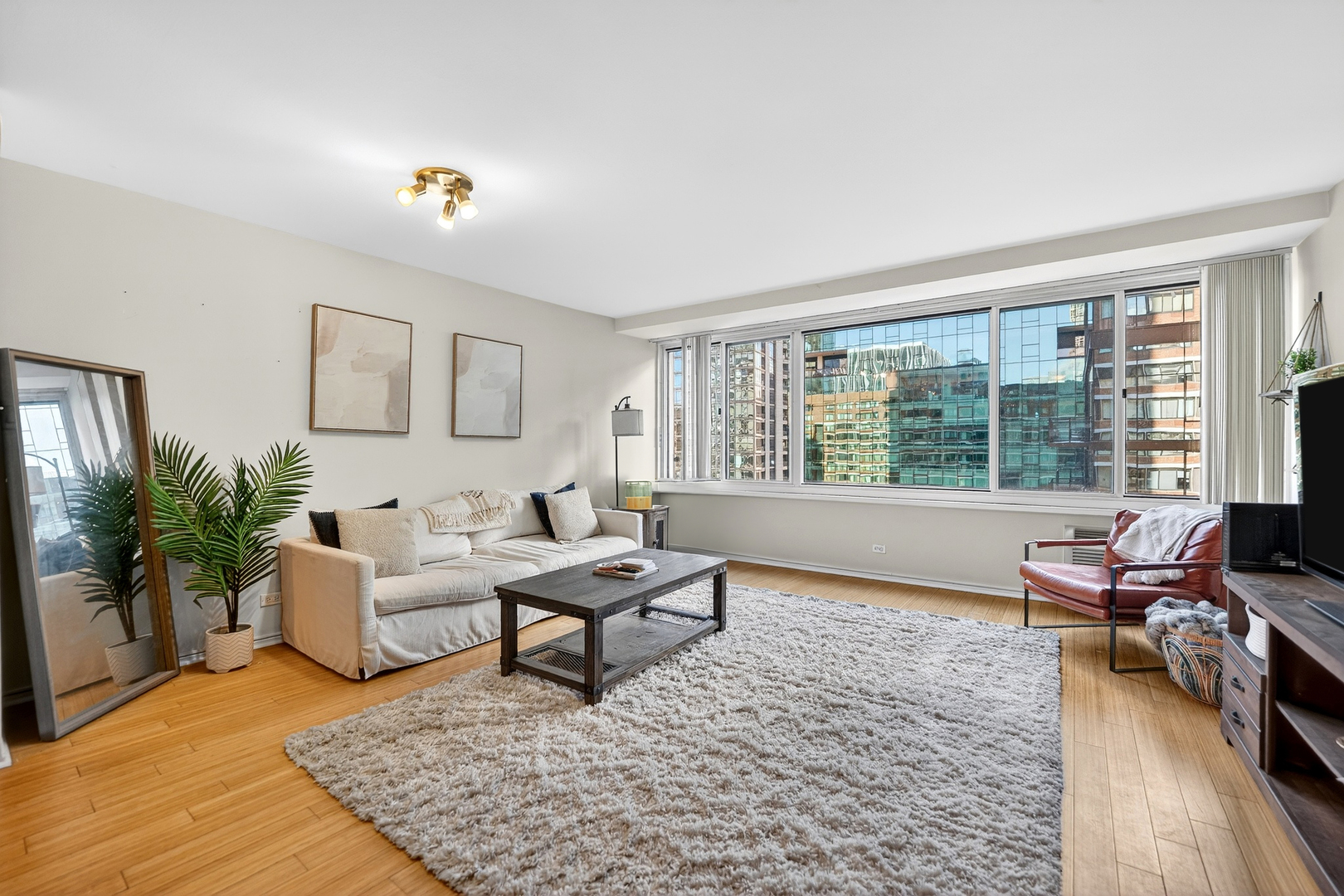 211 E ohio Street #2514, Chicago, IL 60611