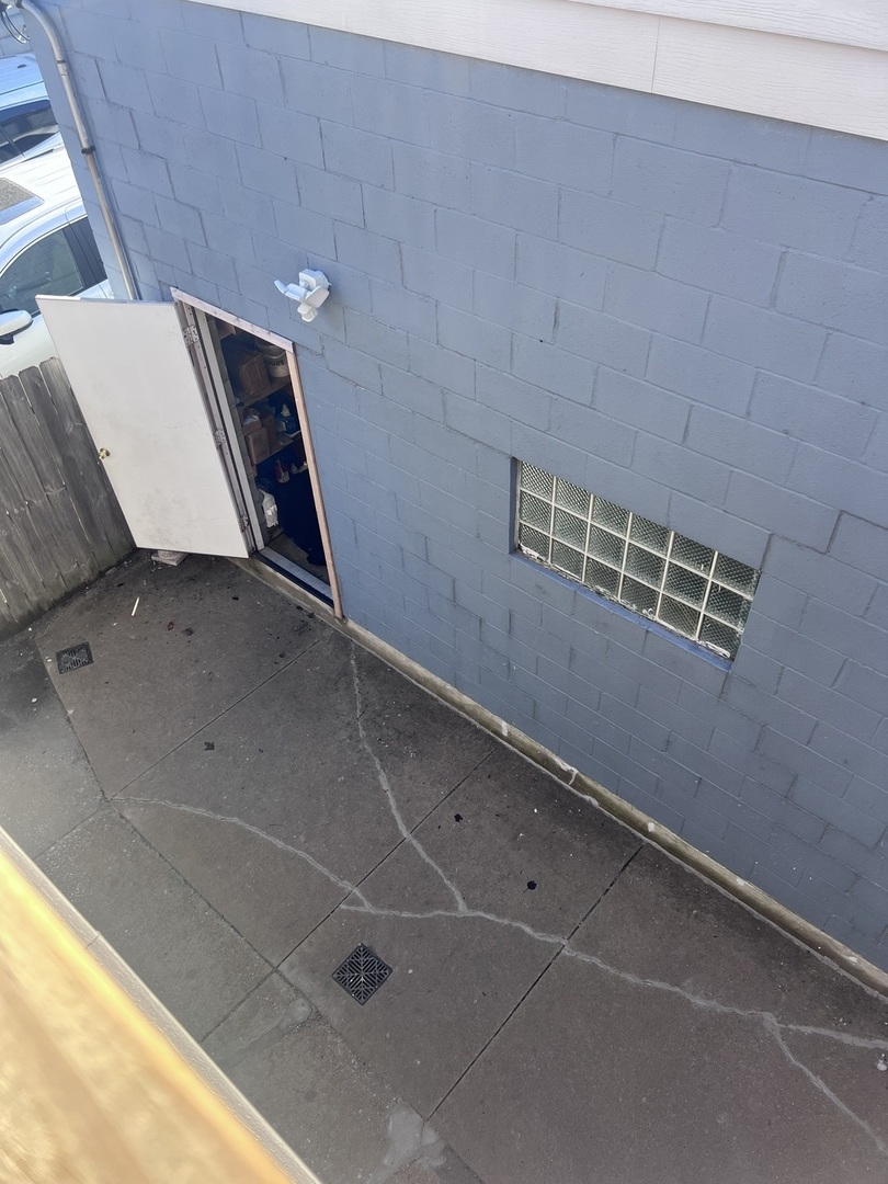 20 W Hinsdale Avenue #1, Hinsdale, IL 60521