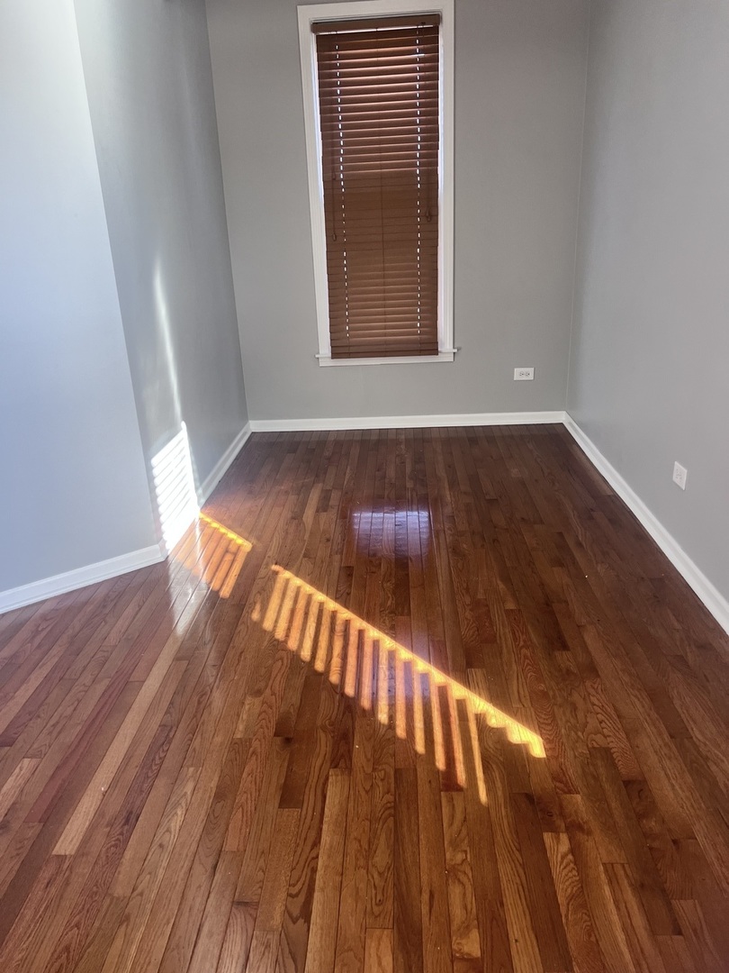 20 W Hinsdale Avenue #1, Hinsdale, IL 60521