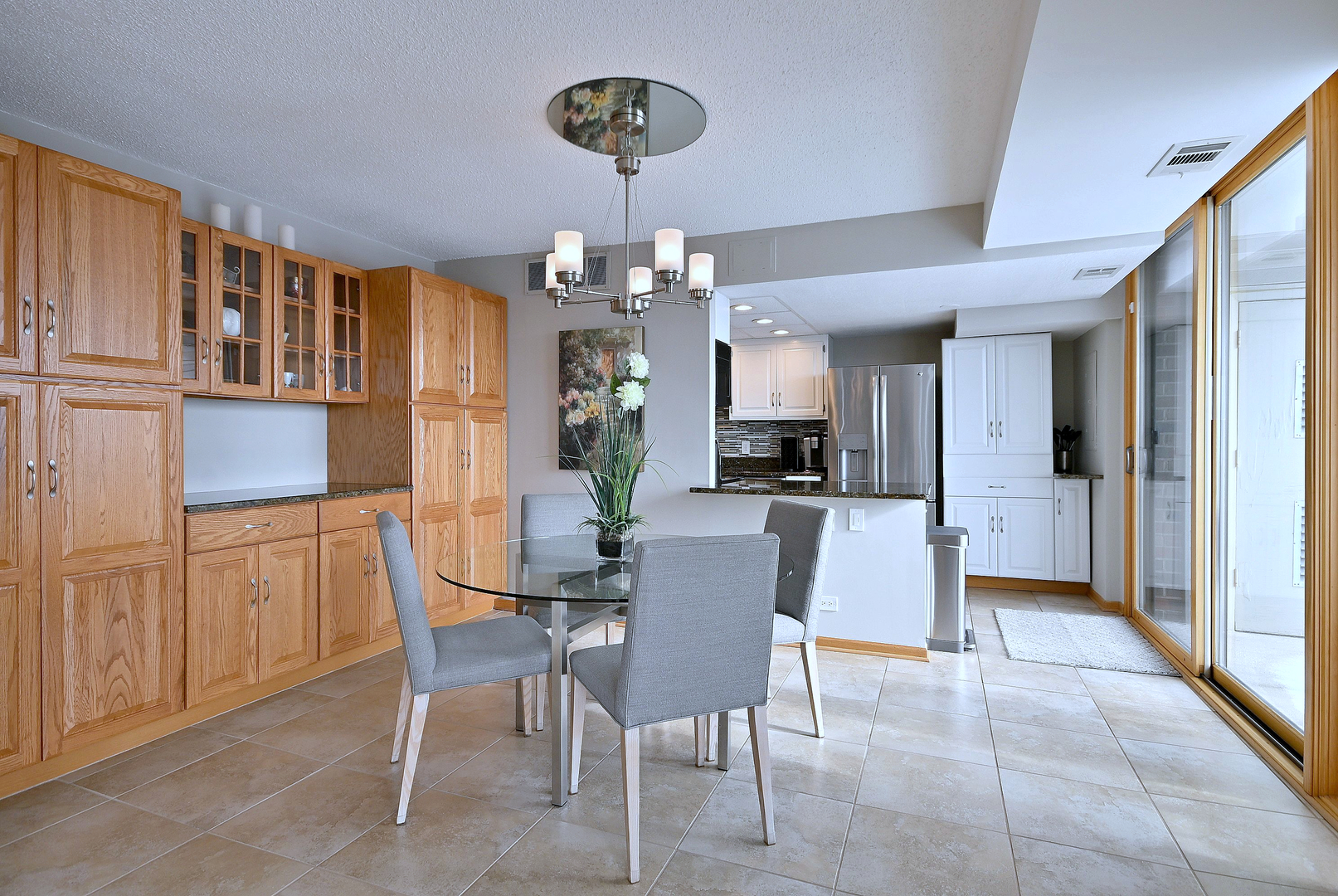 2 ATRIUM Way #606, Elmhurst, IL 60126