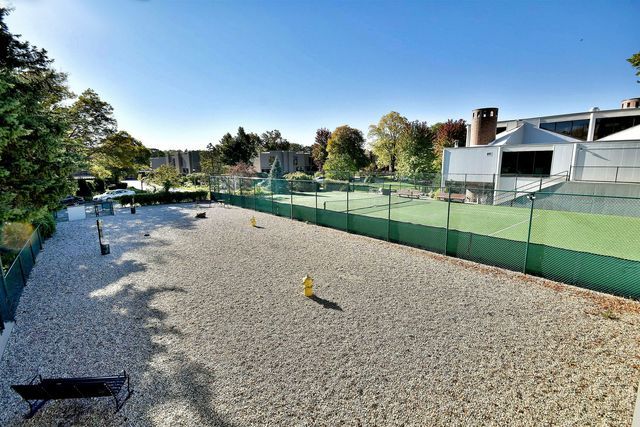 2 ATRIUM Way #606, Elmhurst, IL 60126